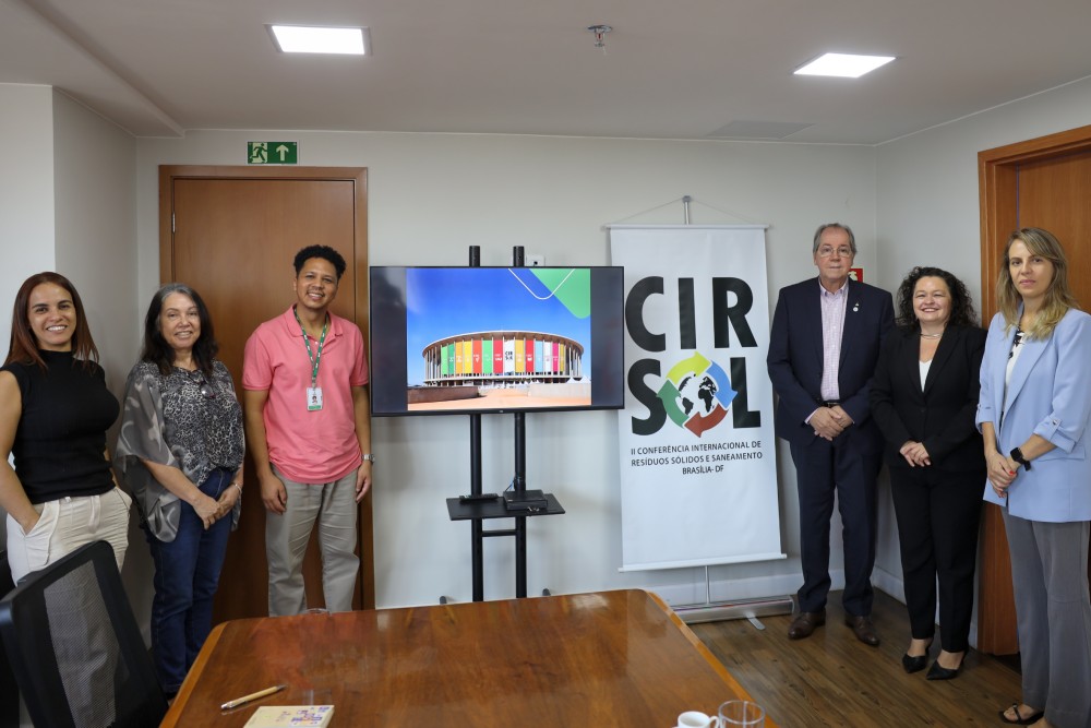 SLU assina memorando de intenções para realização da II Cirsol em 2025